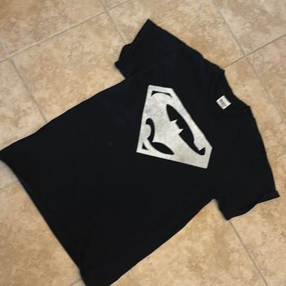 GILDAN Ultra Cotton Superman Batman Logo T-Shirt Small